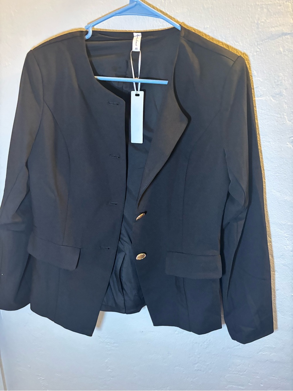 Casly Lamiit Classic Women's Black Button-Front Blazer Jacket